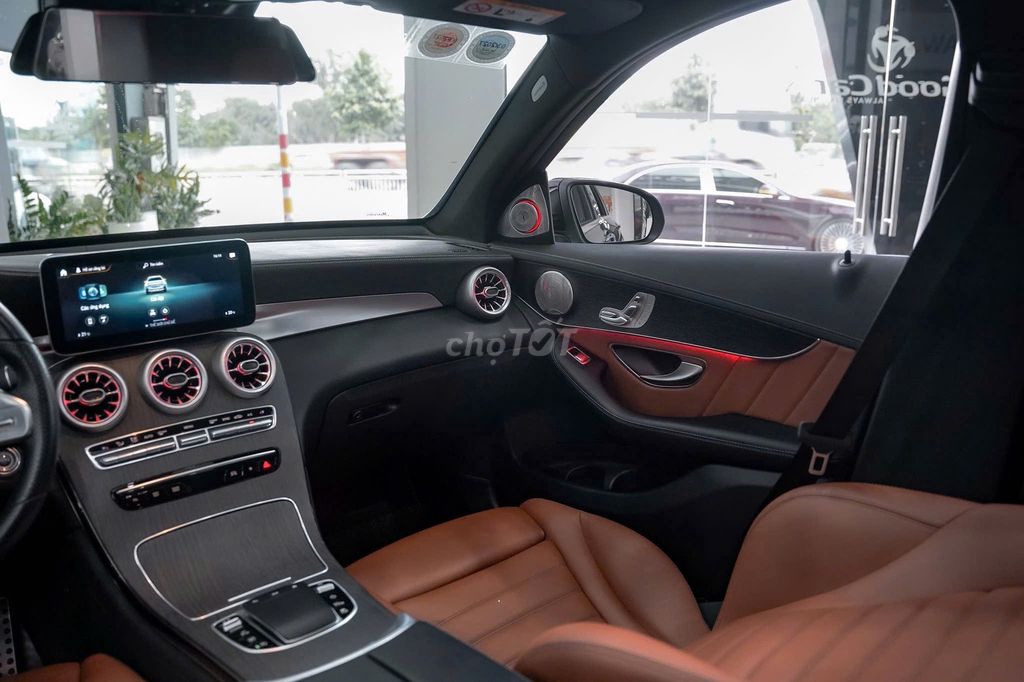 Mercedes GLC300 4Matic bản update V1 2022. Mua bán Ô tô tại Quận 7 Tp Hồ Chí Minh được đăng bởi Hoàn Lee Xe Lướt hình 13