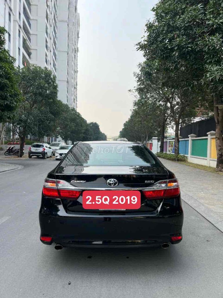 Toyota Camry 2019 2.5Q - 11000 km