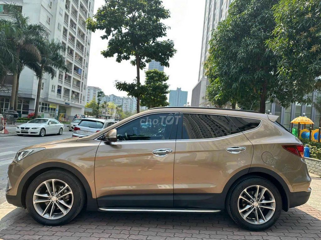 Hyundai Santa Fe 2018 2.2L 4WD Nâu đẹp full option. Mua bán Ô tô tại Quận 12 Tp Hồ Chí Minh được đăng bởi Quang hình 2
