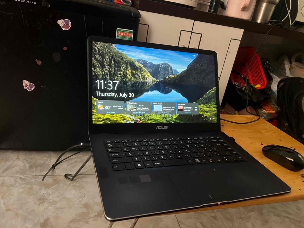 Asus Zenbook 15 Pro i7 16GB/256GB GTX 1050. Mua bán Laptop tại Quận 4 Tp Hồ Chí Minh được đăng bởi Robert hình 1