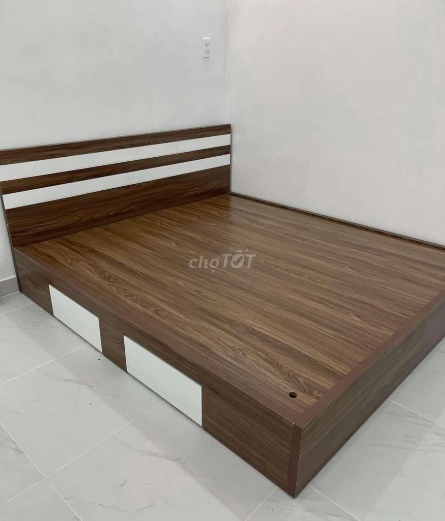 GIƯỜNG GỖ CÔNG NGHIỆP MDF 1M8*2M CÓ HỘP KÉO