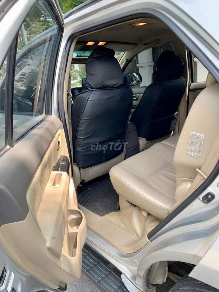 Bán xe đang sử dụng hiệu Toyota Fortuner bản V. Mua bán Ô tô tại Quận Gò Vấp Tp Hồ Chí Minh được đăng bởi Sáu Linh hình 9