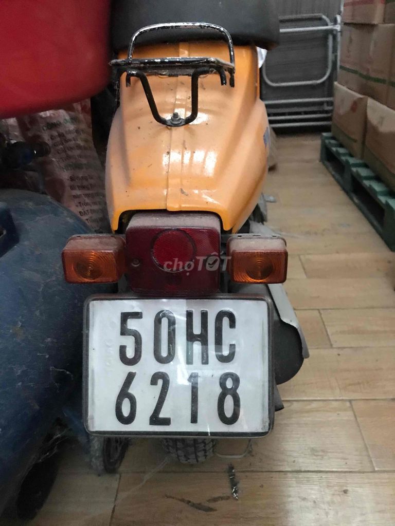 Xe máy 50cc màu vàng đã qua sử dụng. Mua bán Xe máy tại Thành phố Dĩ An Bình Dương được đăng bởi Vô Thường  hình 2