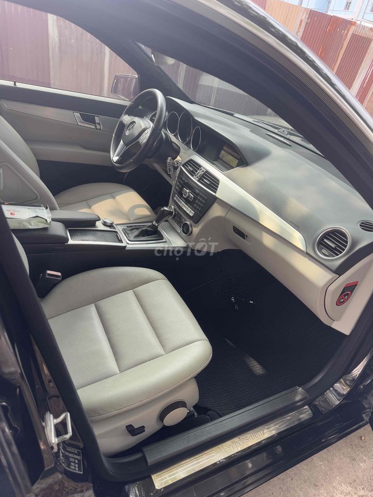 Mercedes Benz C Class 2012 C200 , Bstp chính chủ. Mua bán Ô tô tại Huyện Hóc Môn Tp Hồ Chí Minh được đăng bởi Nguyễn Dương Định hình 9