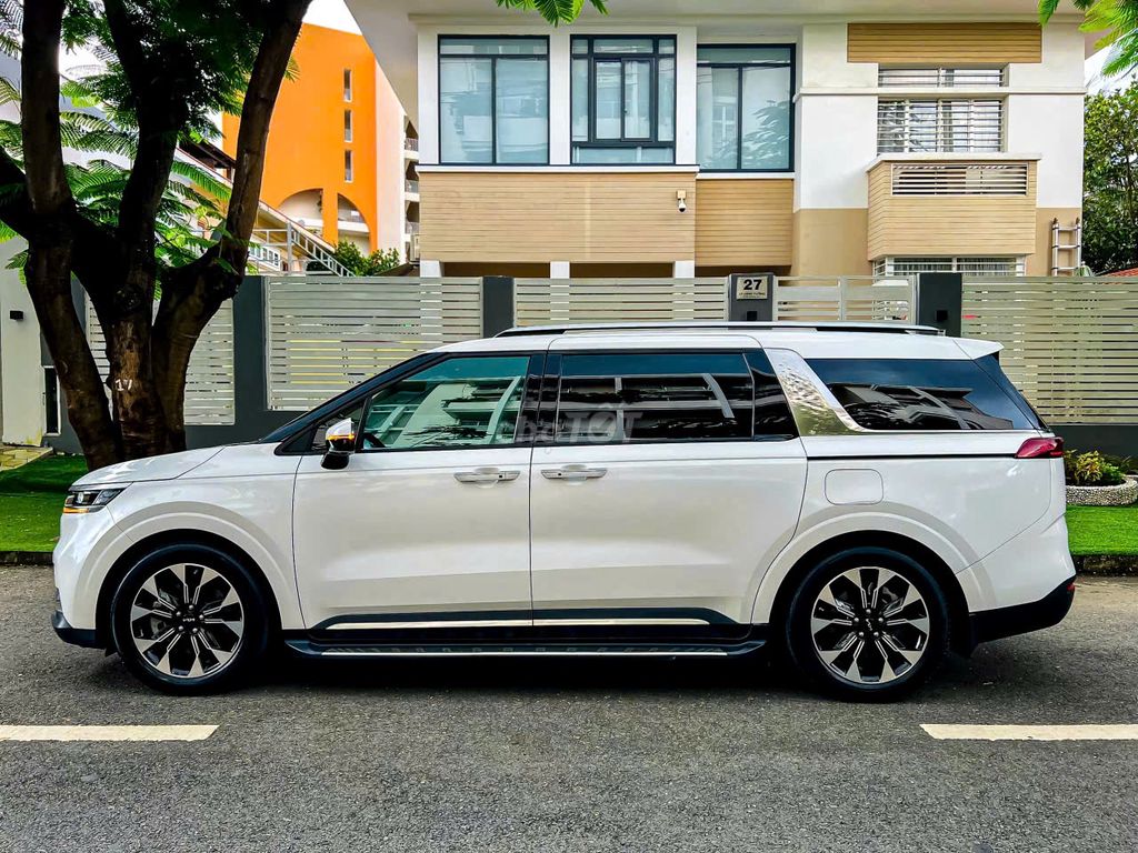 Kia Carnival 3.5 Signature Full 2023 Trắng/nâu. Mua bán Ô tô tại Quận 7 Tp Hồ Chí Minh được đăng bởi JENNIE hình 7