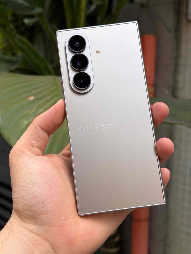 Samsung Zfold 7 512Gb Bạc 98%. Mua bán Điện thoại tại Quận 3 Tp Hồ Chí Minh được đăng bởi 2 Hand STORE  hình 1