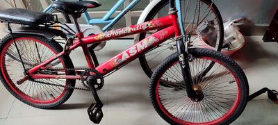 Xe đạp màu Đỏ. Mua bán Xe đạp tại Quận Bình Thạnh Tp Hồ Chí Minh được đăng bởi Camlinhnguyen