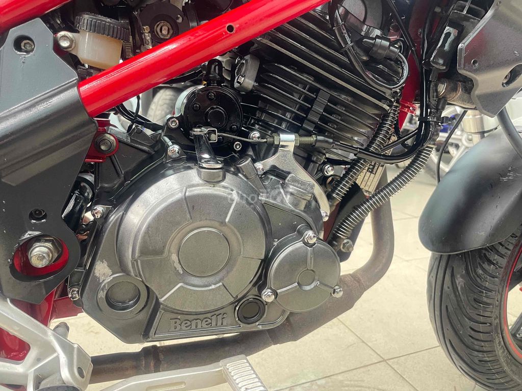 Benelli TNT125 2018 biển số 72 xém tí thì 56789. Mua bán Xe máy tại Huyện Bình Chánh Tp Hồ Chí Minh được đăng bởi Phong Vũ hình 4