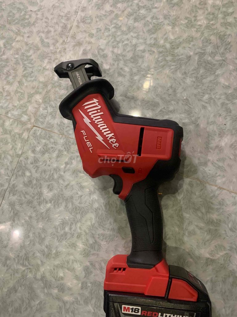 cưa kiếm m18 Milwaukee 2719 thương hiệu của Mỹ