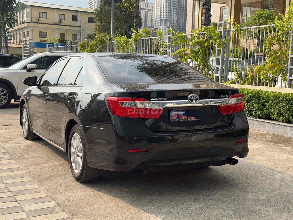 Toyota Camry 2.0E 2014 Đen 100000 km