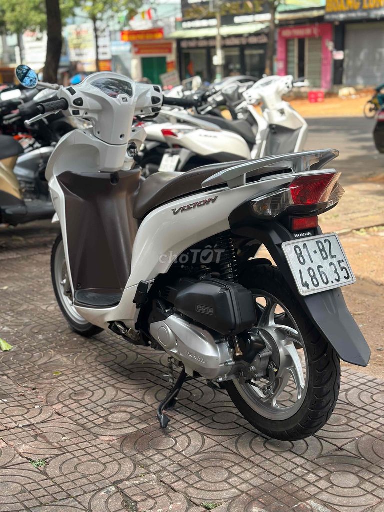 Honda Vision 2018 màu Trắng. Mua bán Xe máy tại Thành phố Pleiku Gia Lai được đăng bởi Xe Máy Nguyễn Vũ Gialai hình 2