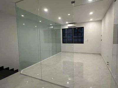 CHO THUÊ NGUYÊN SÀN VĂN PHÒNG – THANG MÁY TẬN CỬA – CHỈ 10 TRIỆU/THÁNG