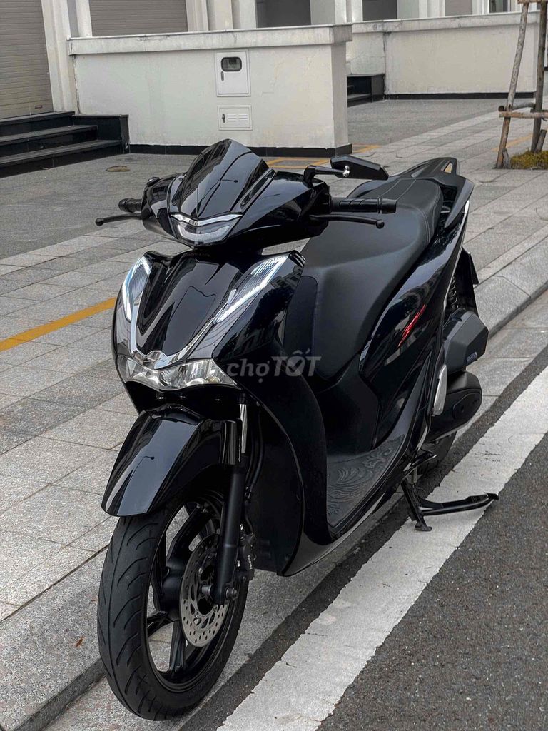 Хонда SH 125 CBS 2022 Черная отделка sh350