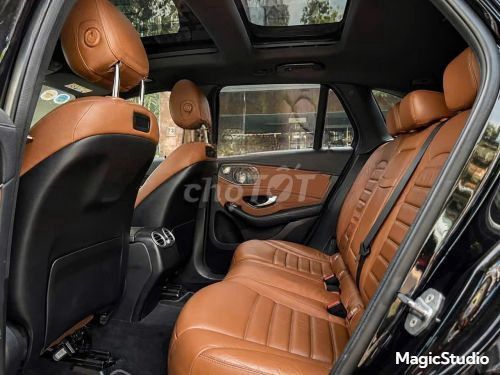 Mercedes-Benz GLC 300 4Matic 2018 - 879 млн