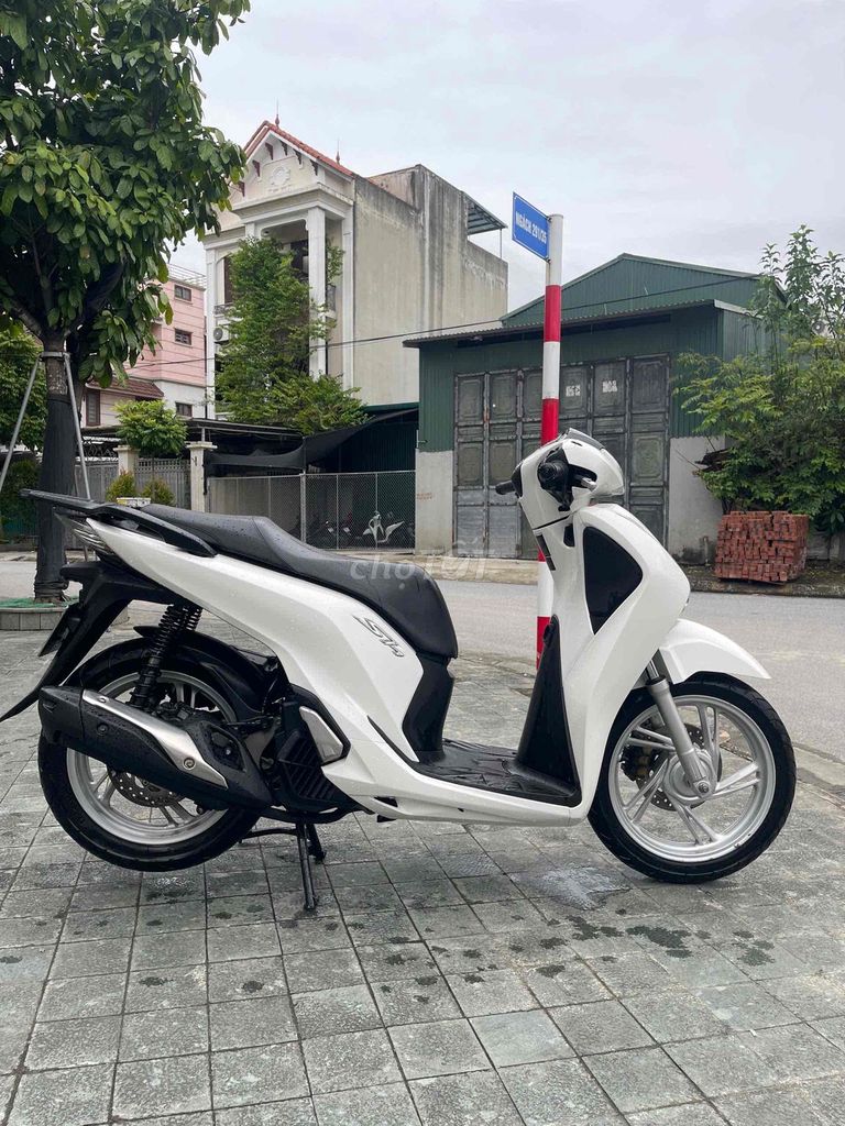 SH 125i Nguyên Bản 2018 Chất_Bảo Hành 3 Năm. Mua bán Xe máy tại Huyện Gia Lâm Hà Nội được đăng bởi Xe Máy Phúc Hưng hình 4