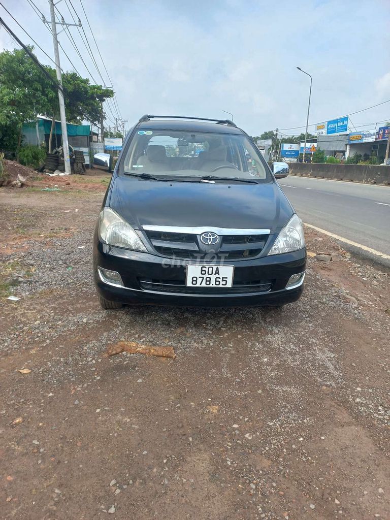 Toyota Innova 2006 G - 180000 km