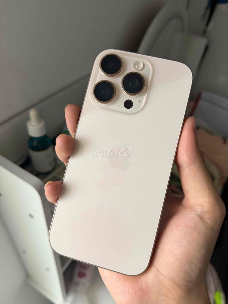 đổi dt cân bán iPhone 16 Pro 128GB Sa mạc  quận 11. Mua bán Điện thoại tại Quận 11 Tp Hồ Chí Minh được đăng bởi nguyễn lộc hình 1