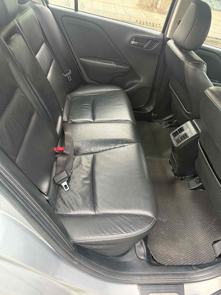 Honda City 2017 Top Bạc. Mua bán Ô tô tại Thành phố Tam Kỳ Quảng Nam được đăng bởi NGỌC Ô TÔ CŨ QUẢNG NAM hình 10