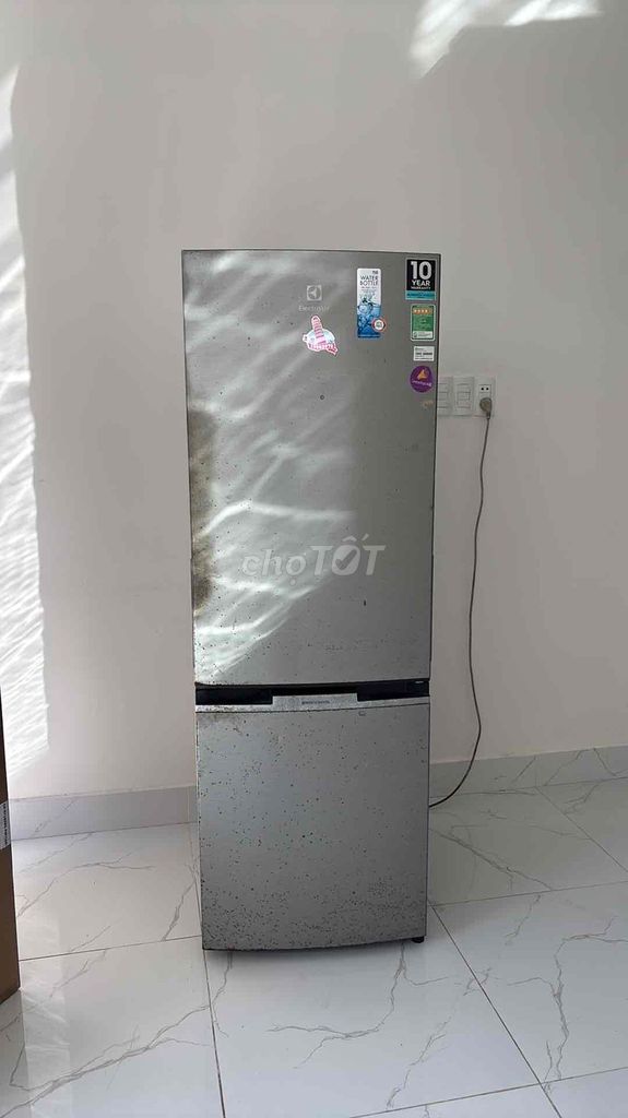 Tủ lạnh Electrolux EBB2600MG 251 lít. Mua bán Tủ lạnh tại Thị xã Điện Bàn Quảng Nam được đăng bởi hữu vũ hình 1
