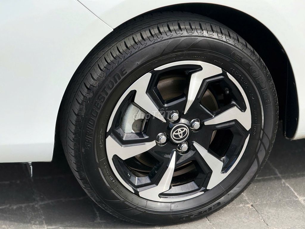 Toyota Vios G 2024 màu trắng mẹ mắng cũng mua. Mua bán Ô tô tại Quận Long Biên Hà Nội được đăng bởi Long Biên Cars hình 2