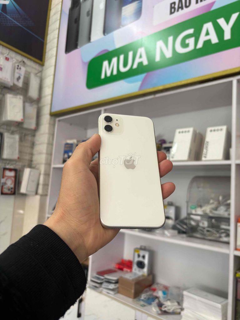 Apple iPhone 11 64GB Trắng. Mua bán Điện thoại tại Quận Sơn Trà Đà Nẵng được đăng bởi Diễm Diễm hình 1