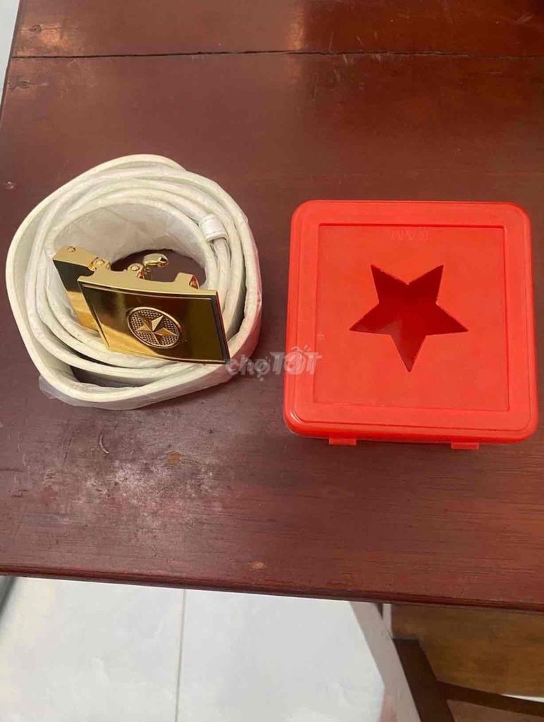 Thắt lưng nam da trắng. Mua bán Phụ kiện thời trang khác tại Quận Bình Thuỷ Cần Thơ được đăng bởi Tống Truyền hình 1