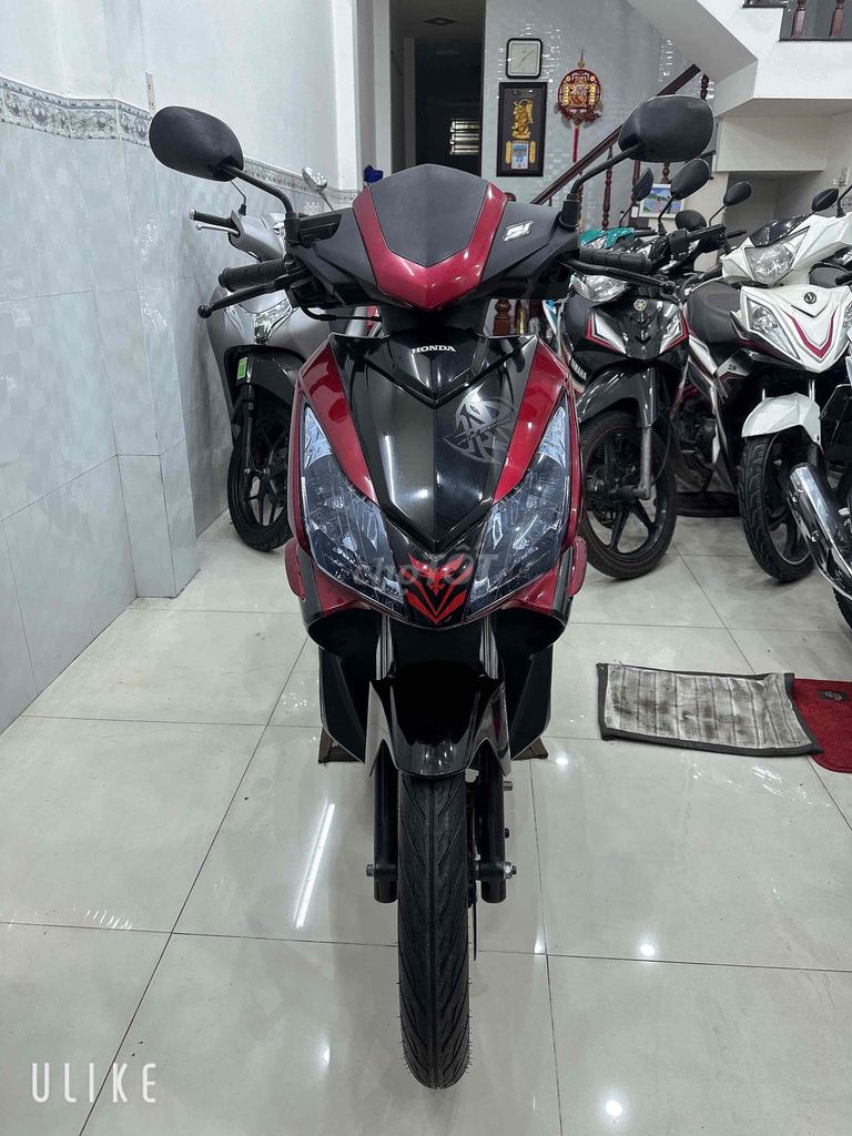 Honda Air Blade Fi ( Thái Lan ) Đời 2011. Mua bán Xe máy tại Quận Ninh Kiều Cần Thơ được đăng bởi CH XE MÁY 7 THÀNH hình 1