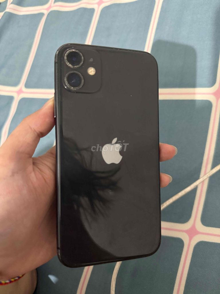Apple iPhone 11 Đen Đã sử dụng. Mua bán Điện thoại tại Huyện Bình Chánh Tp Hồ Chí Minh được đăng bởi LÊ QUYNH ANH hình 1