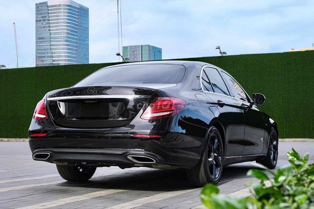 Mercedes-Benz E200 Sport 2019 Đen. Mua bán Ô tô tại Quận 7 Tp Hồ Chí Minh được đăng bởi Hoàng Anh Tuấn hình 4