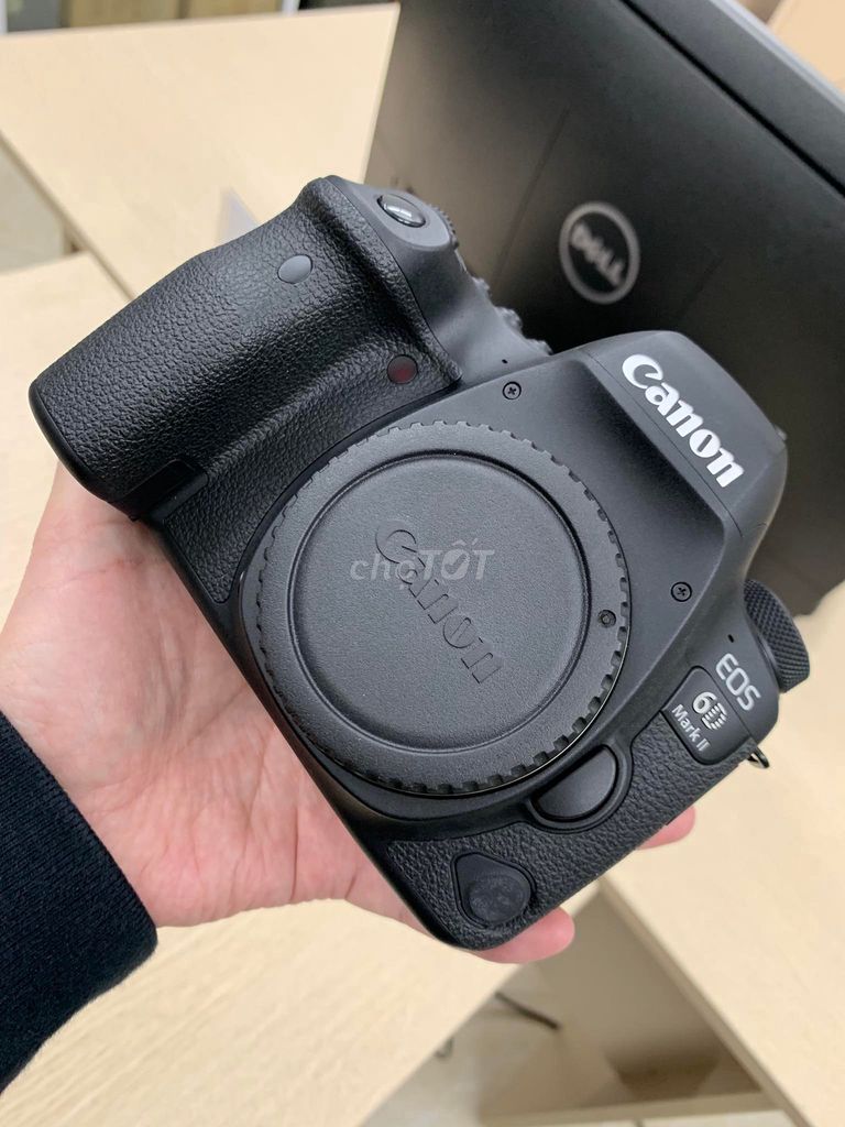 Canon 6D2 mark II likenew fullbox 99%