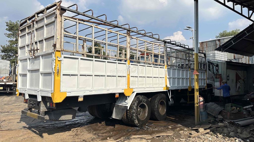 Dongfeng Hoàng Huy 3 chân 2015. Mua bán Xe tải, xe ben tại Thành phố Thuận An Bình Dương được đăng bởi ĐÔNG DONGFENG AUTO hình 7