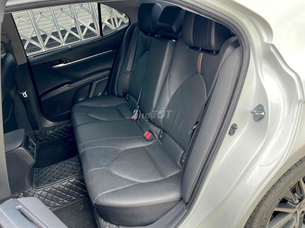 Toyota Camry 2022 2.0 Q. Mua bán Ô tô tại Quận Đống Đa Hà Nội được đăng bởi Hùng Nguyễn hình 10