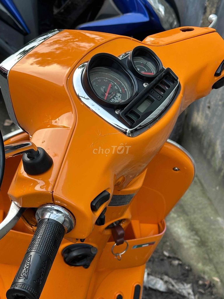 Piaggio Vespa S125 màu Cam Đã qua sử dụng. Mua bán Xe máy tại Thành phố Dĩ An Bình Dương được đăng bởi Hưng Motor hình 2