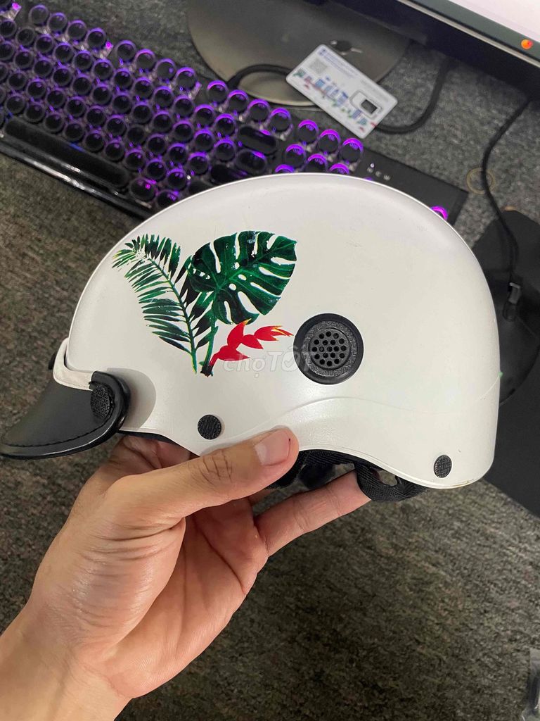 Nón sơn trắng hoạ tiết -z01. Mua bán Phụ kiện thời trang khác tại Thành phố Thủ Dầu Một Bình Dương được đăng bởi ZáLồ O9755O9O81 hình 1