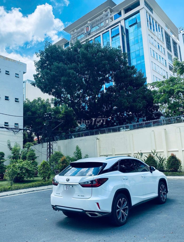 Lexus RX 2019 300 - 55700 km. Mua bán Ô tô tại Thành phố Thủ Đức Tp Hồ Chí Minh được đăng bởi Hoa Kim Anh hình 7