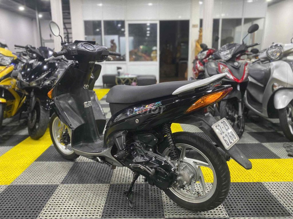 Click chính chủ, máy êm thì thầm bao vọt biển SG. Mua bán Xe máy tại Quận 8 Tp Hồ Chí Minh được đăng bởi Quân  hình 2