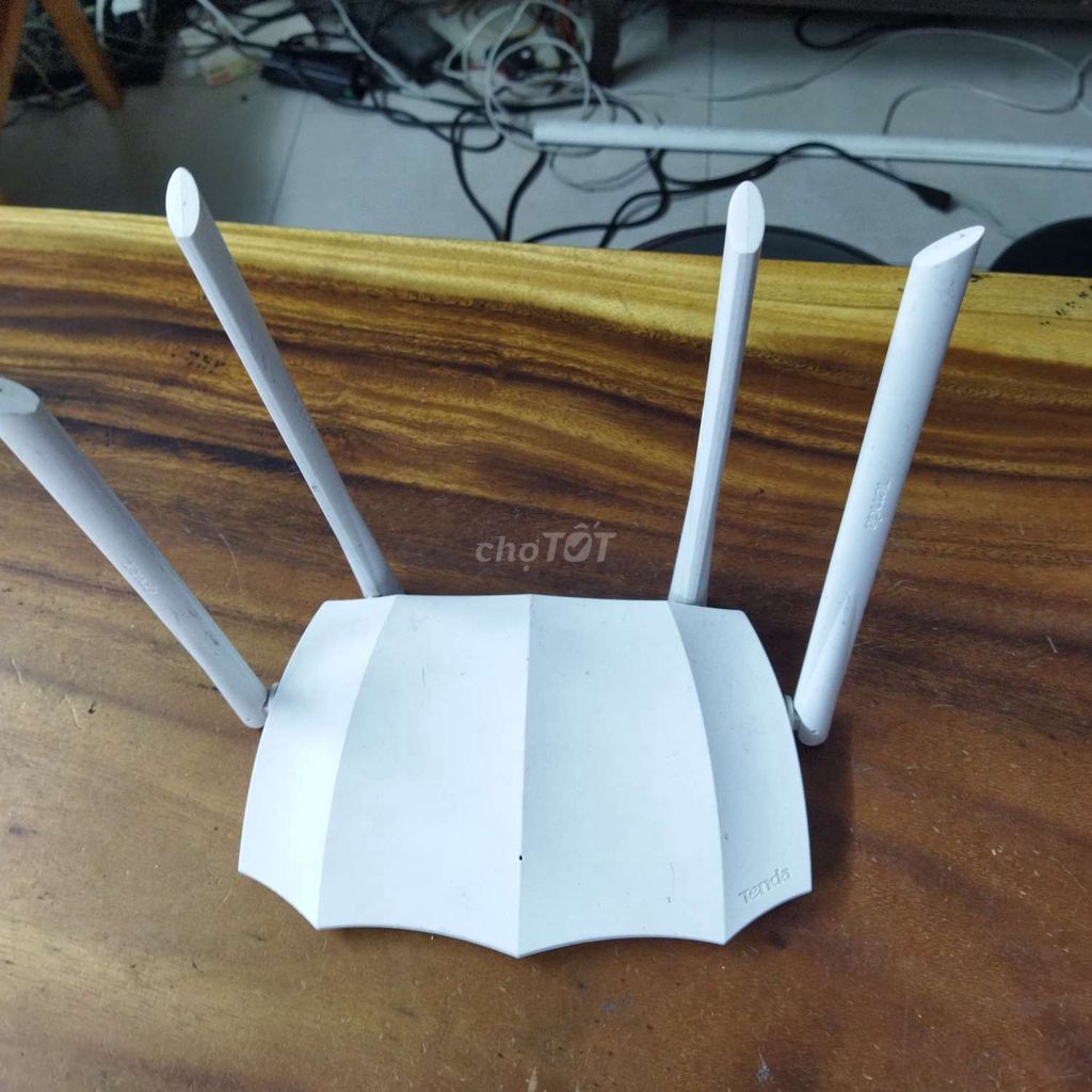 Phát wifi Tenda AC5 2 băng tầng 1200mbps 4 râu.