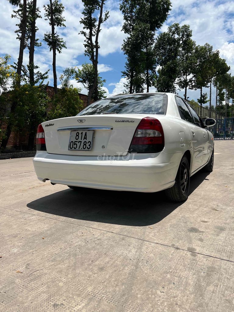 Daewoo Nubira 2000 2.0 CDX  MT - 30000 km