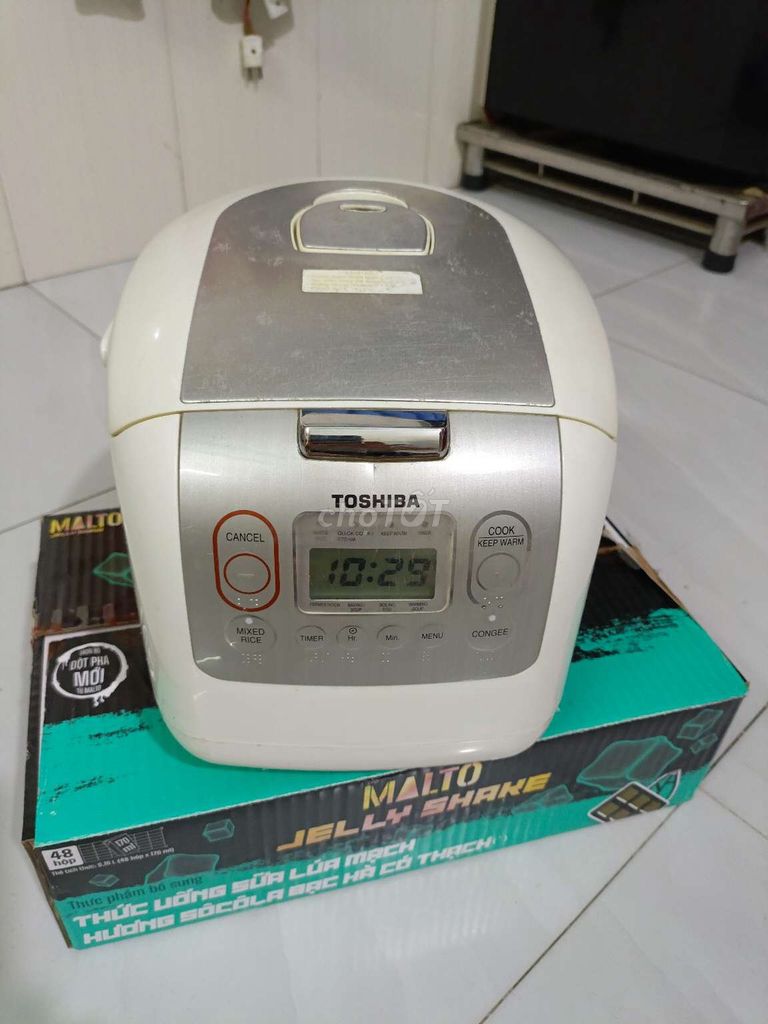 Nồi cơm điện Toshiba 1.8 lít Trắng Còn mới. Mua bán Bếp, lò, đồ điện nhà bếp tại Quận 12 Tp Hồ Chí Minh được đăng bởi Phạm Văn Luyện hình 1
