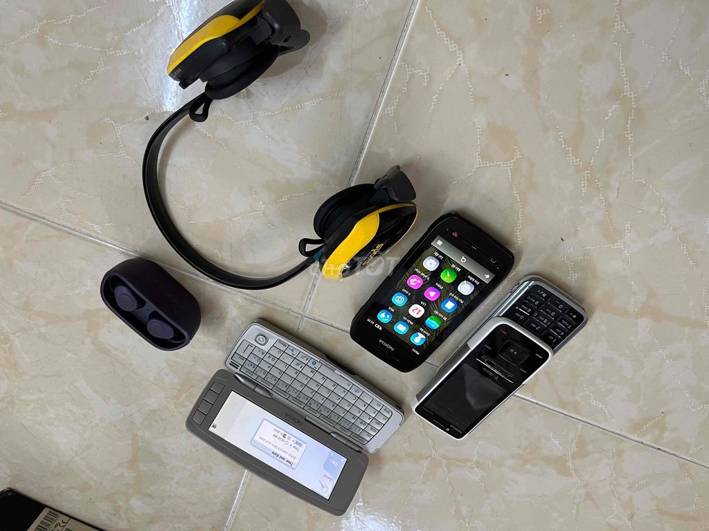Nokia 5610 Nokia 603 Nokia 9300 Sony FM JBL hãng. Mua bán Điện thoại tại Quận Tân Phú Tp Hồ Chí Minh được đăng bởi Min Min hình 2