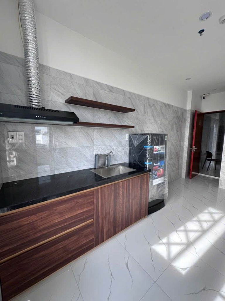 New 1-bedroom with balcony in the FPT University area — photo 1