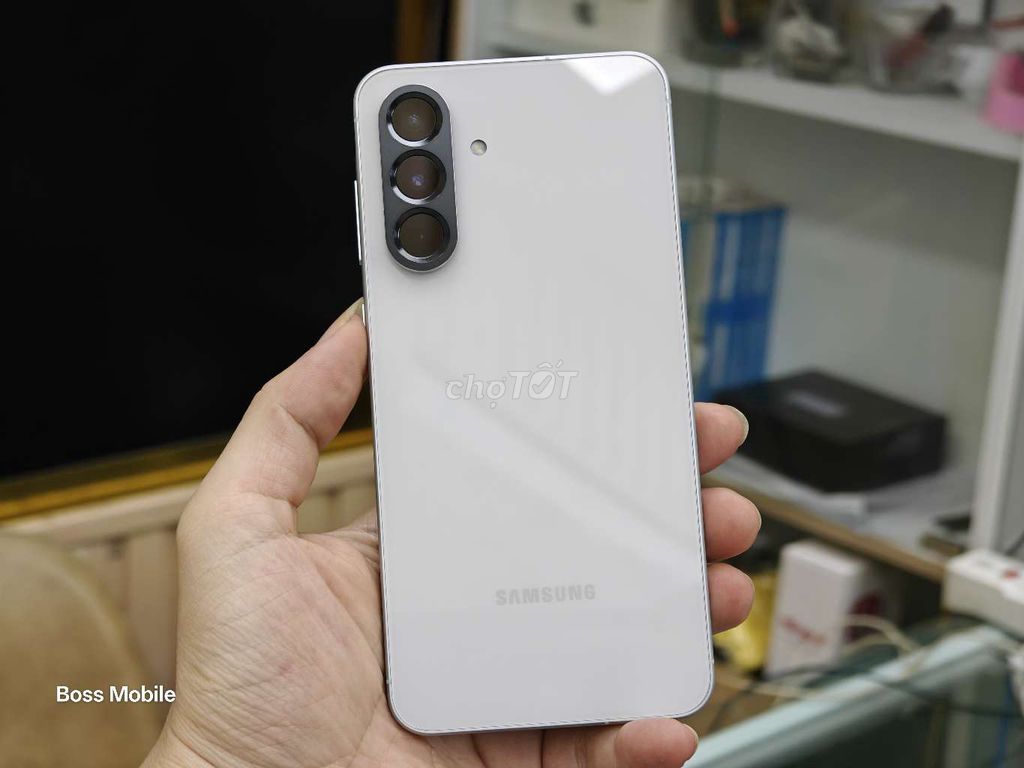 Samsung A56 5G 12/256GB Trắng đẹp keng như mới. Mua bán Điện thoại tại Quận Hai Bà Trưng Hà Nội được đăng bởi Boss Mobile hình 1