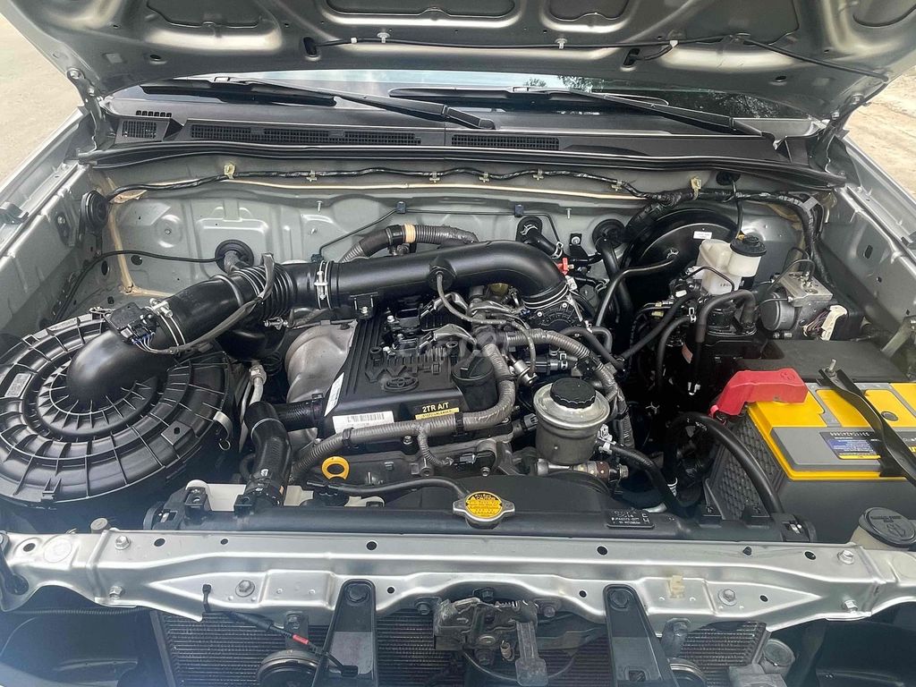 e bán fortuner 2013 máy xăng màu bạc. Mua bán Ô tô tại Quận 8 Tp Hồ Chí Minh được đăng bởi Quang Tuấn Lê hình 11