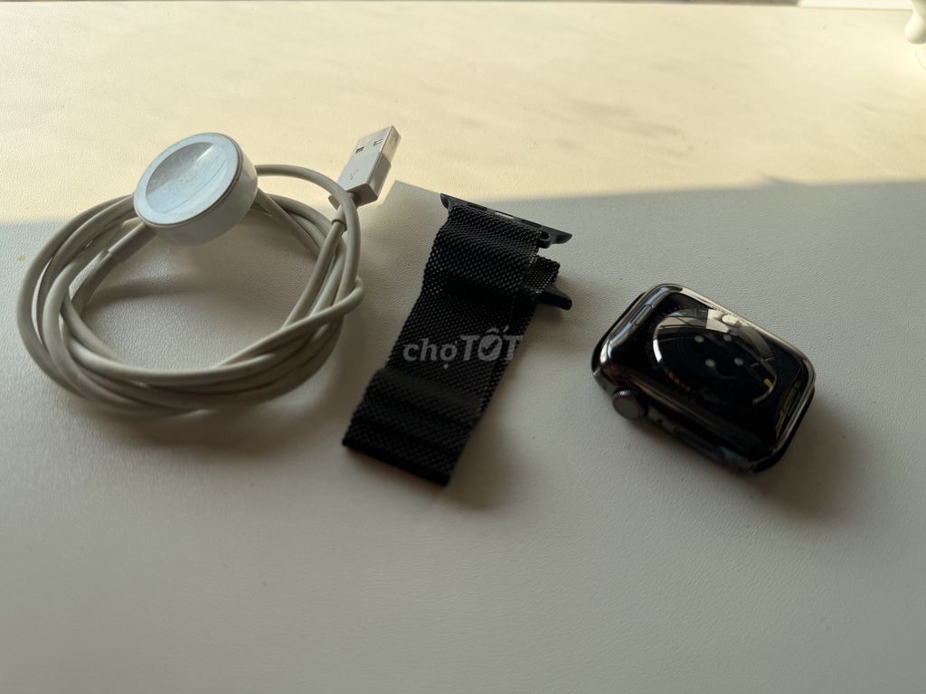 Apple Watch Series 6 GPS + LTE 44mm Thép 98% p100%. Mua bán Thiết bị đeo thông minh tại Quận Hà Đông Hà Nội được đăng bởi Trần Lan Anh hình 1