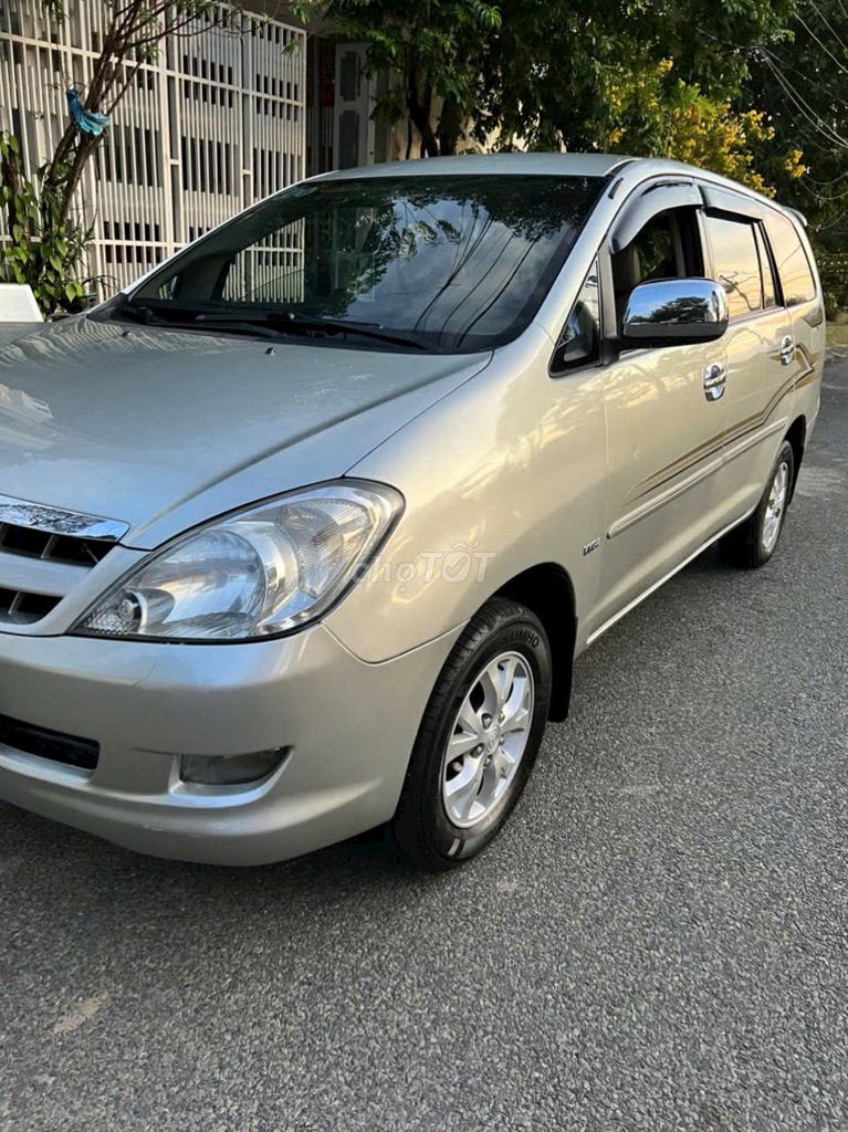 Toyota Innova 2007 G - 112000 km