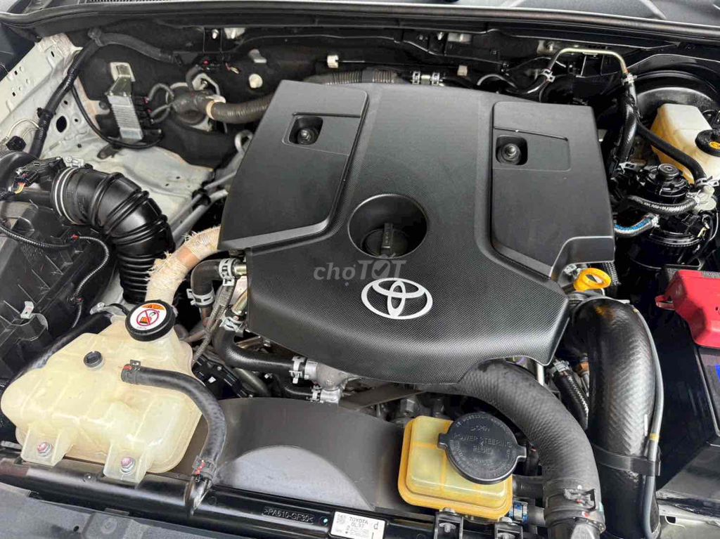 Toyota Fortuner 2020 белый автомат 88 300 км