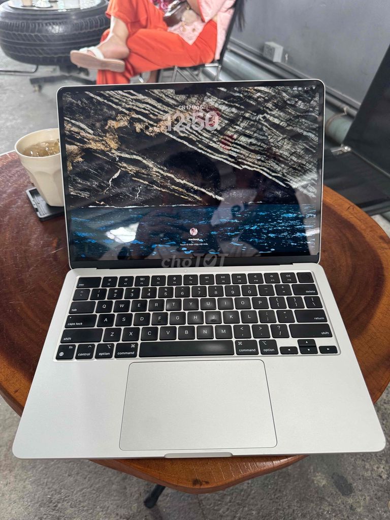 cần bán  Apple Macbook Air M3 16GB/256GB Bạc MDM. Mua bán Laptop tại Thành phố Thủ Đức Tp Hồ Chí Minh được đăng bởi Hoàng Phương hình 1