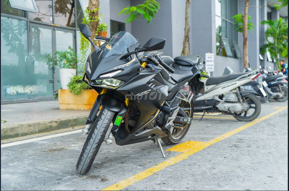 CBR150r 2024 Đen tem vàng đồng bản đặc biệt. Mua bán Xe máy tại Thành phố Thủ Đức Tp Hồ Chí Minh được đăng bởi Quân Vũ hình 2