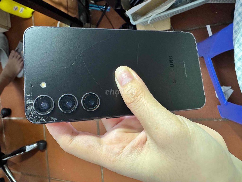 Samsung S23 Đen 2 sim Mỹ sọc màn. Mua bán Điện thoại tại Quận Đống Đa Hà Nội được đăng bởi Phương Thảo hình 1