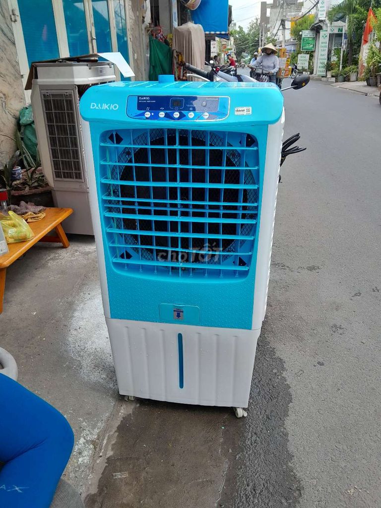 Quạt hơi nước hiệu Daikio, 40 lít, 160w.